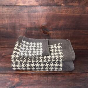 CHAPS Home Brown / Tan Houndstooth 3pc Bath Hand & Washcloth Towel Set